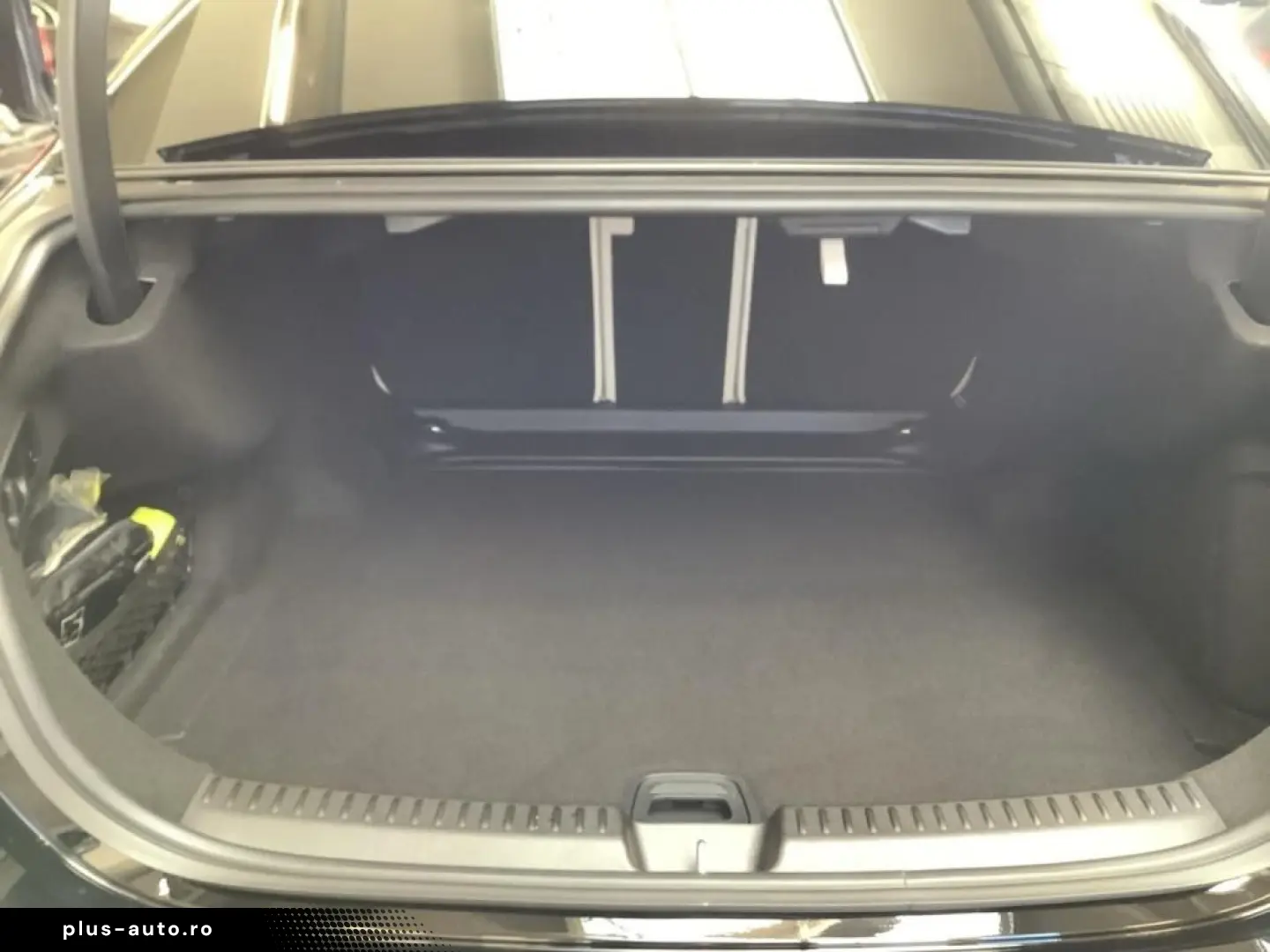 MERCEDES-BENZ E 200 Limousine AMG SUPERSCREEN DIGITAL 360