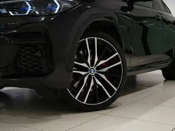 BMW X6 40d M-PAKET HUD ACC 3D PANO AHK MEMORY LASER