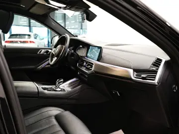 BMW X6 40d M-PAKET HUD ACC 3D PANO AHK MEMORY LASER