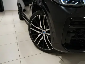 BMW X6 40d M-PAKET HUD ACC 3D PANO AHK MEMORY LASER