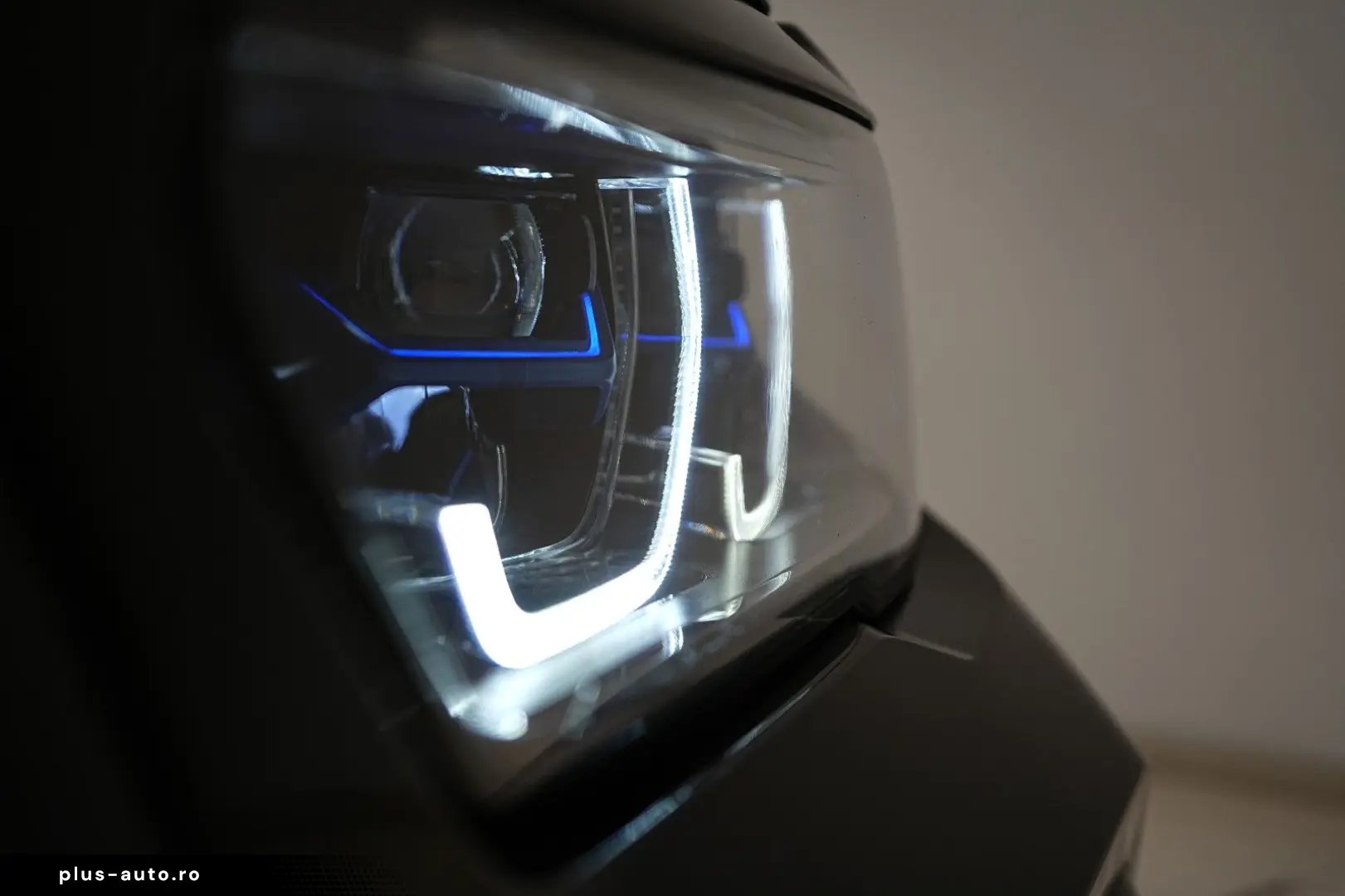 BMW X6 40d M-PAKET HUD ACC 3D PANO AHK MEMORY LASER