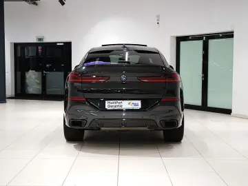 BMW X6 40d M-PAKET HUD ACC 3D PANO AHK MEMORY LASER