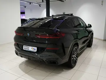BMW X6 40d M-PAKET HUD ACC 3D PANO AHK MEMORY LASER