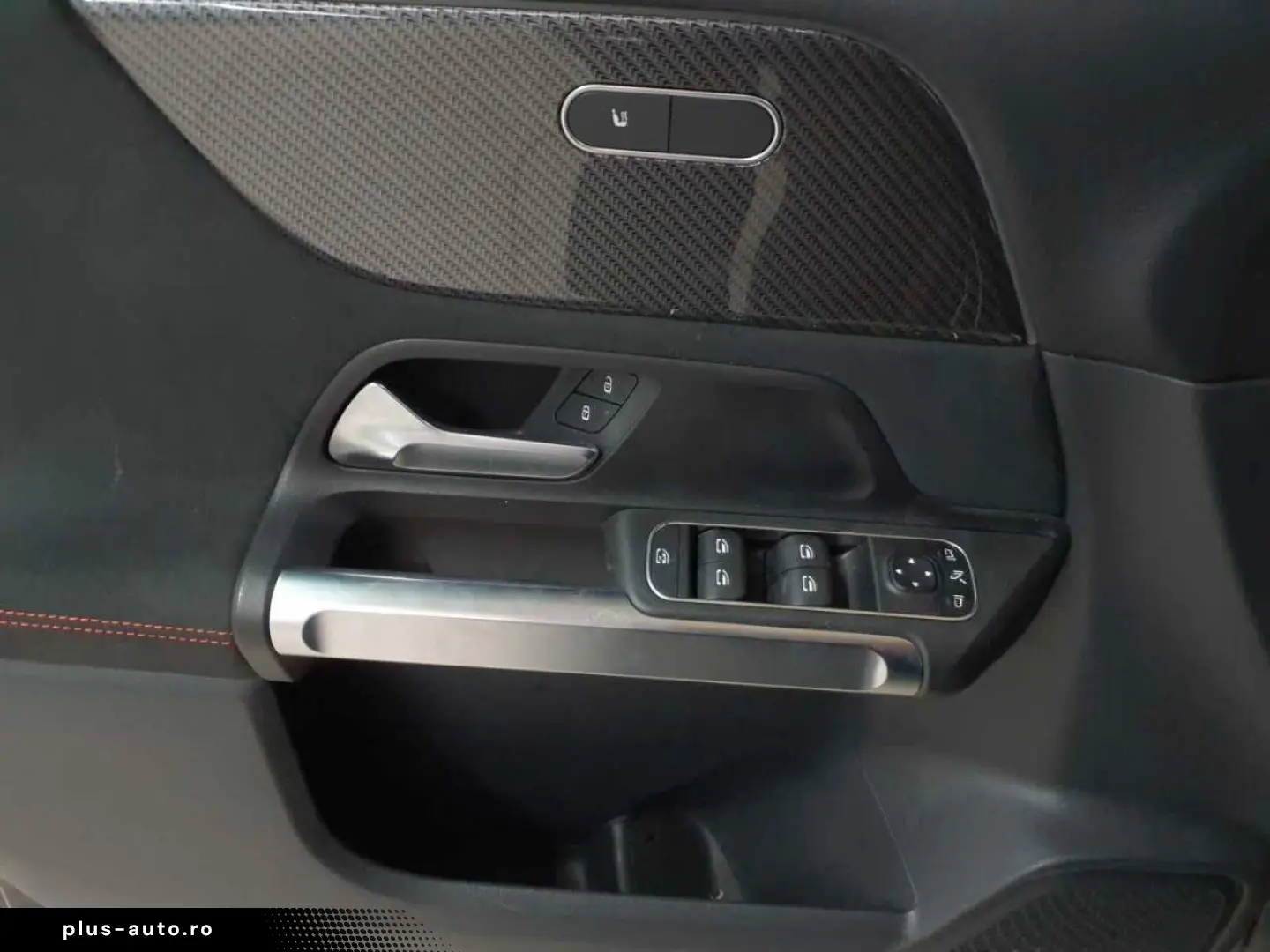 MERCEDES-BENZ GLB 200 d 4M-AMG PANO BusiP AssiP MBUX