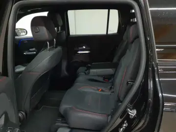 MERCEDES-BENZ GLB 200 d 4M-AMG PANO BusiP AssiP MBUX