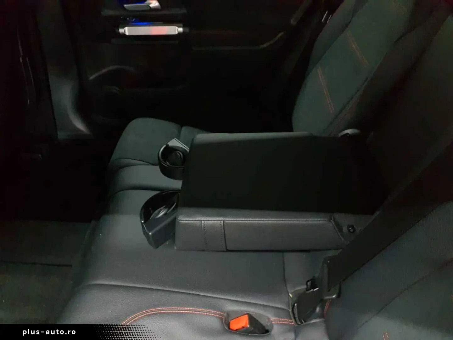 MERCEDES-BENZ GLB 200 d 4M-AMG PANO BusiP AssiP MBUX