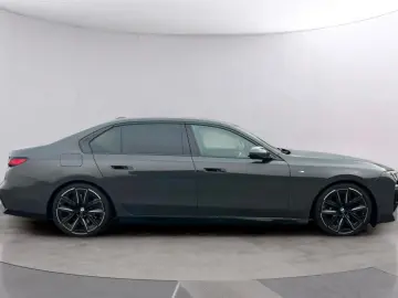 BMW 740d xDrive  M SPORT PRO