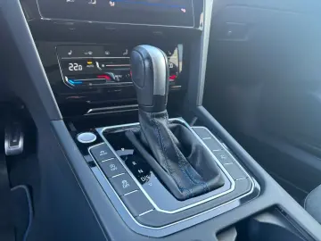 VW Arteon SB R 4MO PANO AHK 360KAM CARPLAY IQ-MATRI