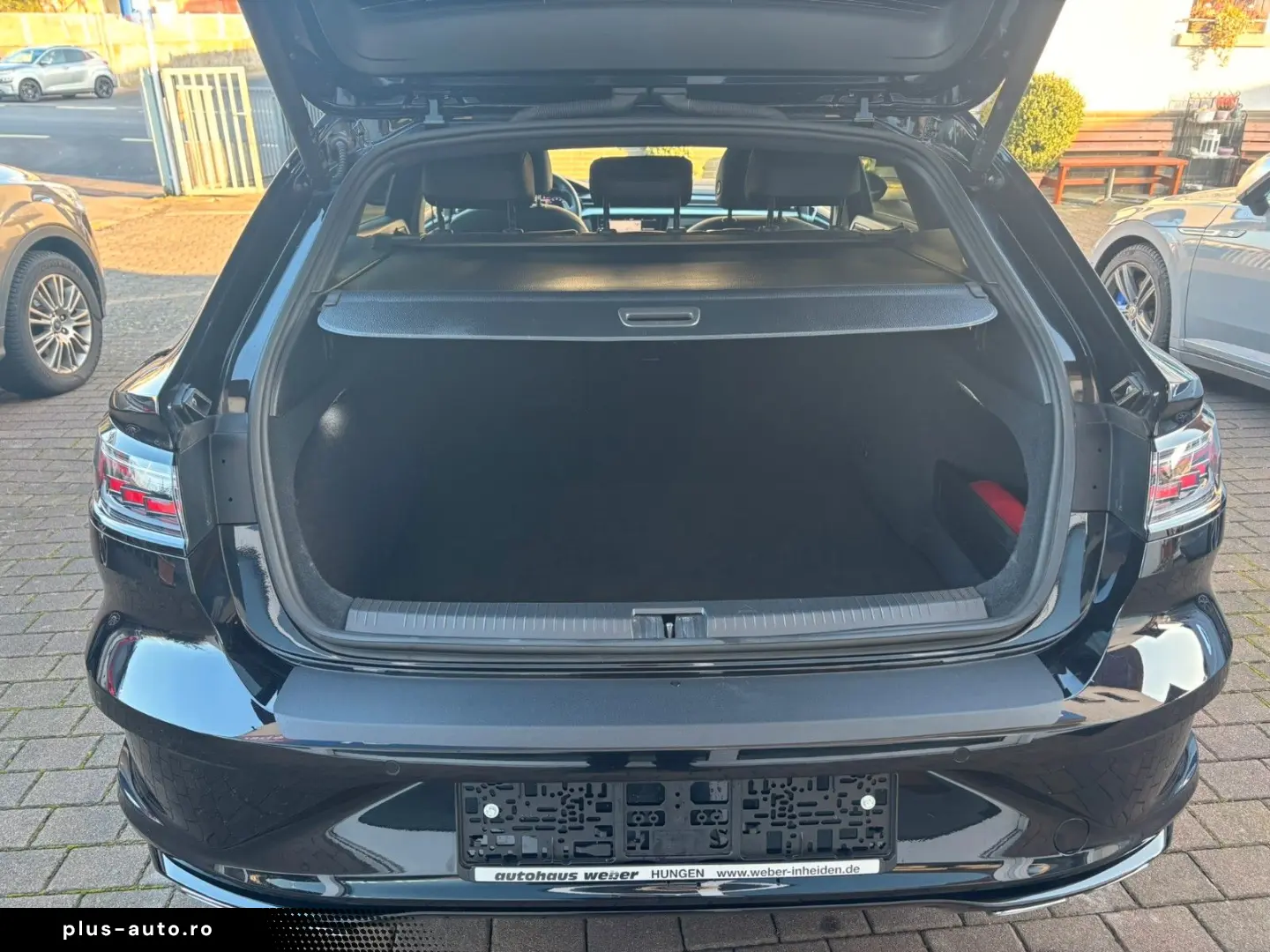 VW Arteon SB R 4MO PANO AHK 360KAM CARPLAY IQ-MATRI
