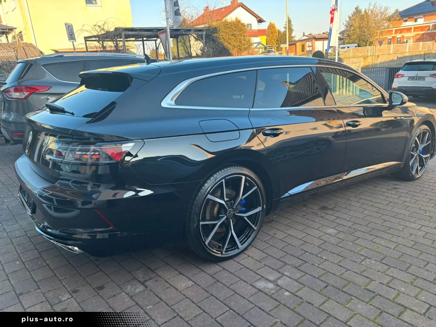 VW Arteon SB R 4MO PANO AHK 360KAM CARPLAY IQ-MATRI
