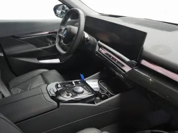 BMW 550e xDrive Autobahnassistent  Fahrwerk Professi