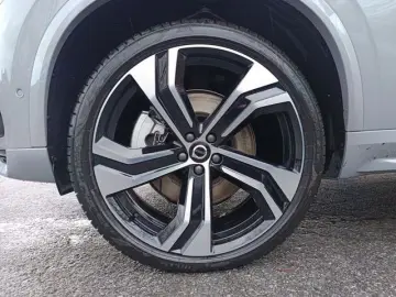 VOLVO XC90 T8 AWD Plug-in Hybrid Plus Dark AHK Luftfa.