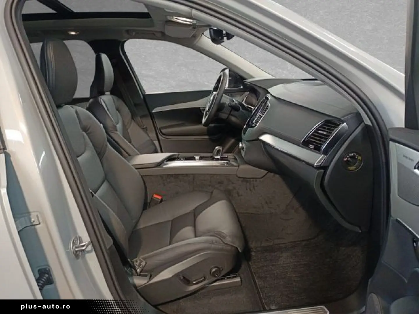 VOLVO XC90 T8 AWD Plug-in Hybrid Plus Dark AHK Luftfa.