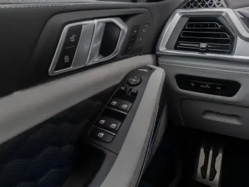 BMW X5 M Competition B&W Massage SoftClose DAB Voll