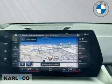 BMW X1 xDrive 20dA Ad. LED Head-Up AHK Panorama