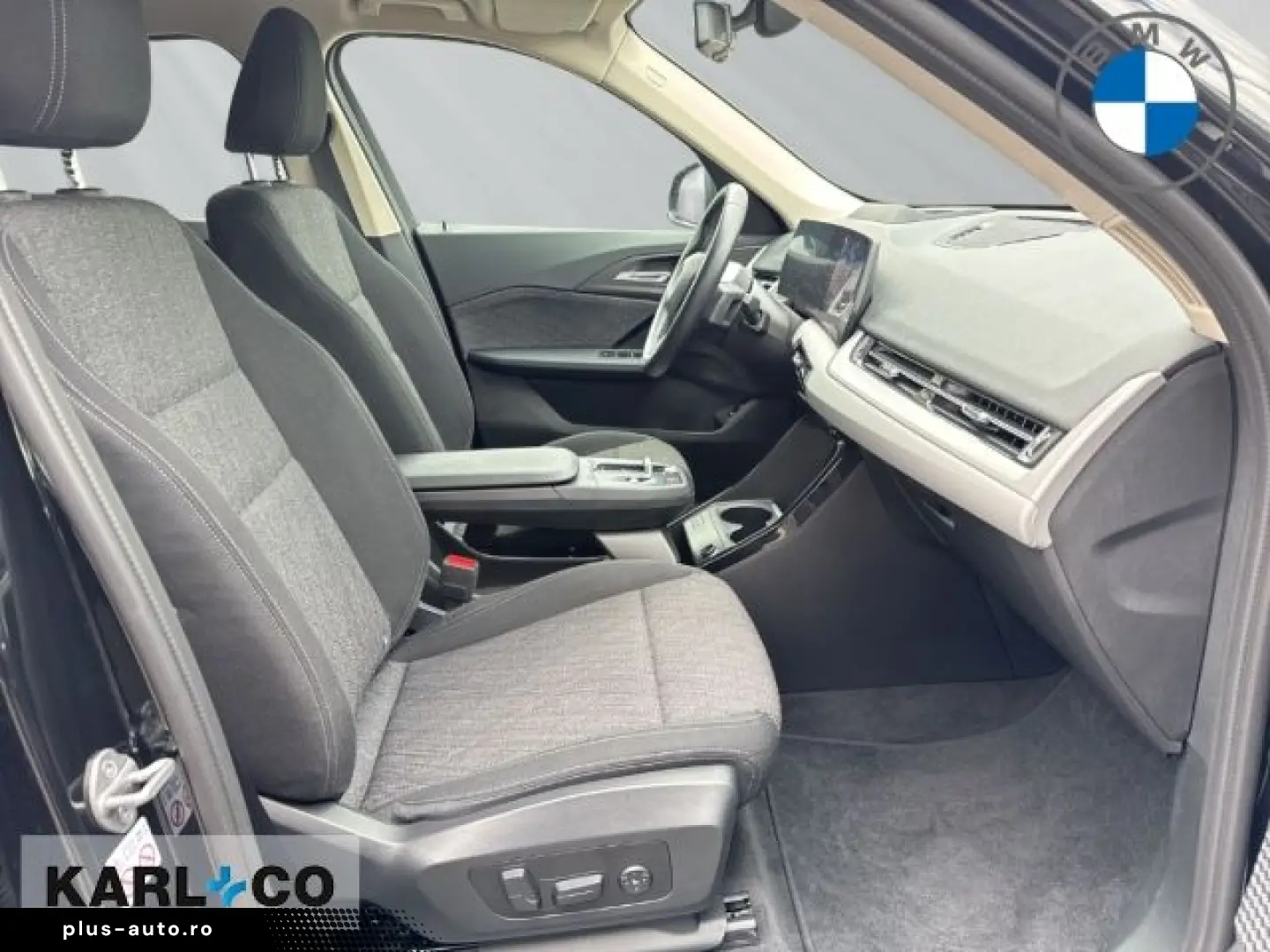 BMW X1 xDrive 20dA Ad. LED Head-Up AHK Panorama