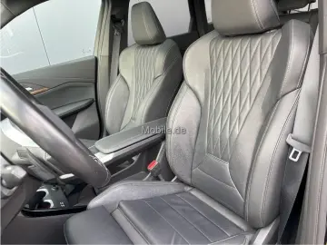 BMW X1 30e M-SPORT 20  ACC PANO EDC HUD MATRIX PAP