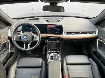 BMW X1 30e M-SPORT 20  ACC PANO EDC HUD MATRIX PAP