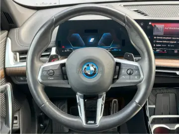 BMW X1 30e M-SPORT 20  ACC PANO EDC HUD MATRIX PAP