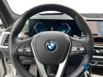 BMW X5 xDrive50e 20  AHK Pano Massage Sitzbelüft.