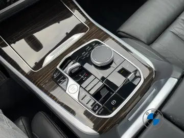 BMW X5 xDrive50e 20  AHK Pano Massage Sitzbelüft.