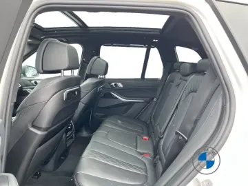 BMW X5 xDrive50e 20  AHK Pano Massage Sitzbelüft.