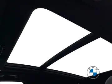 BMW X5 xDrive50e 20  AHK Pano Massage Sitzbelüft.