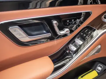 MERCEDES-BENZ S 350 d 4M AHK Distr. LED Pano HUD Nav&hellip;