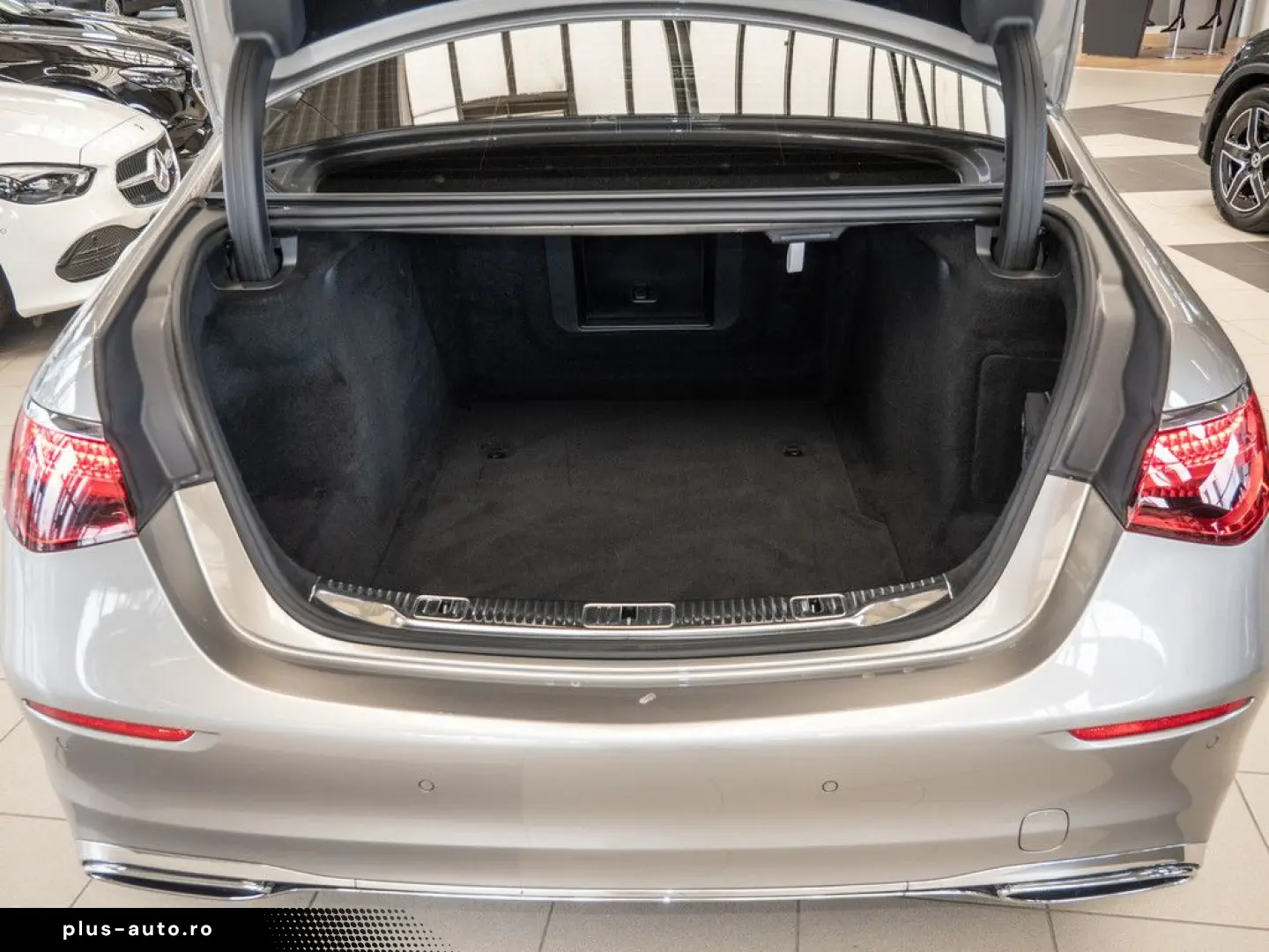 MERCEDES-BENZ S 350 d 4M AHK Distr. LED Pano HUD Nav&hellip;