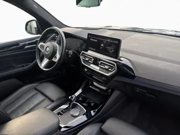 BMW X3 xDr 30e AHK LCPro Pano Laser HUD HiFi 360