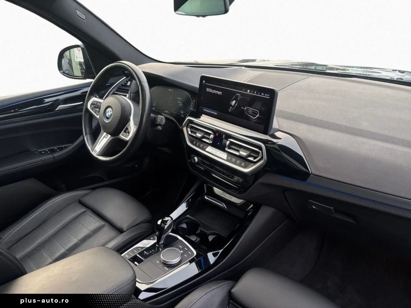 BMW X3 xDr 30e AHK LCPro Pano Laser HUD HiFi 360
