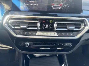 BMW X3 20dxA LEDER SPORTSITZ PANO LASER HUD ACC HIFI