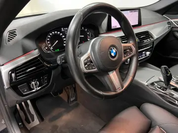 BMW 530 i M SPORT 8G-AUT NAVI KAM SHZ LEDER LED EU6