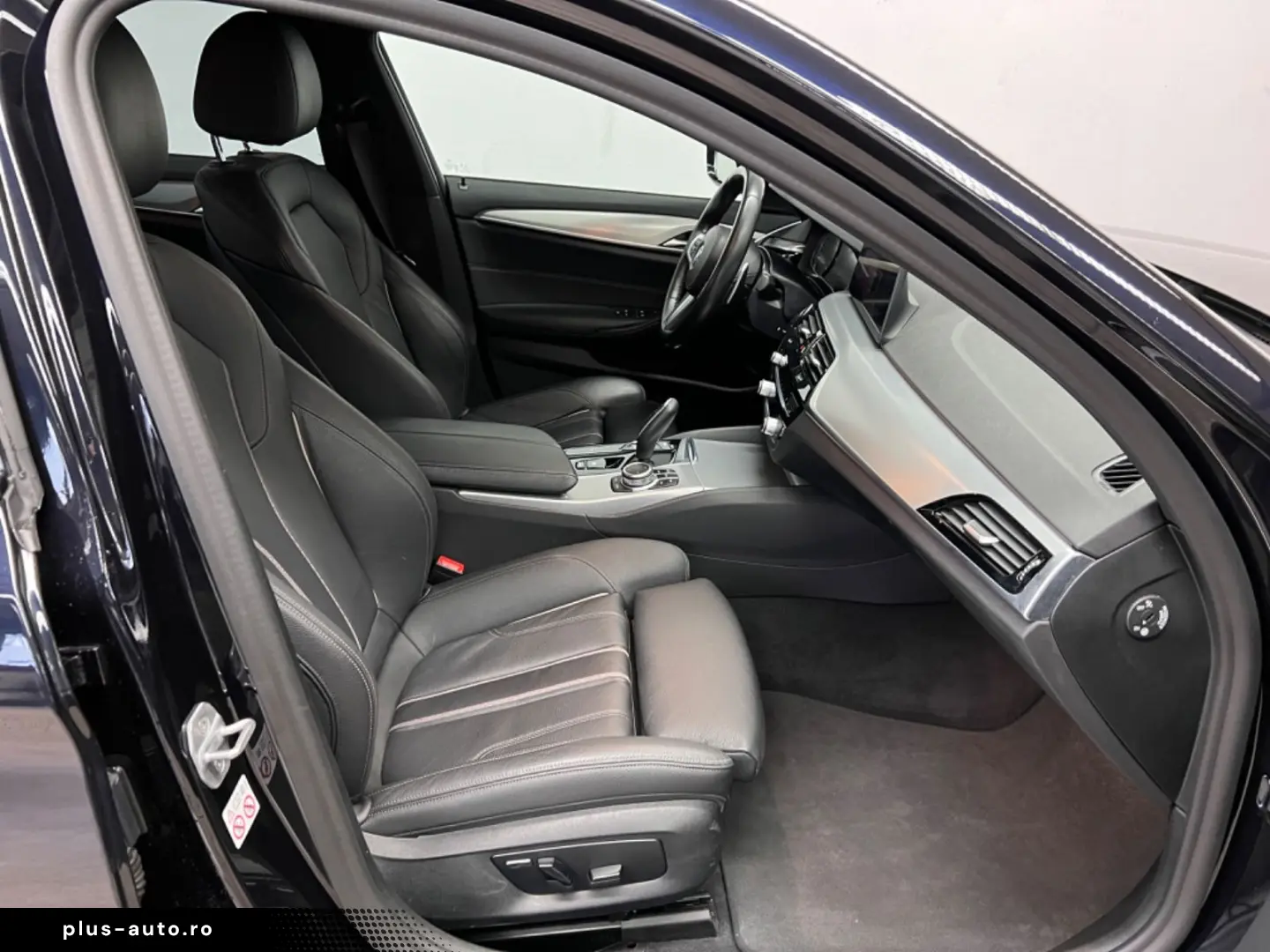 BMW 530 i M SPORT 8G-AUT NAVI KAM SHZ LEDER LED EU6