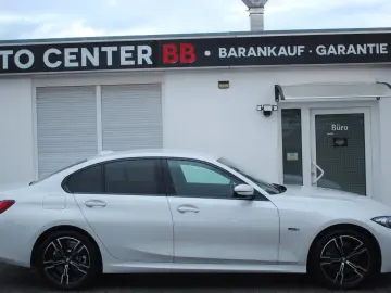 BMW 320 e M-SPORT FACELIFT WIDE NAVI LED AMBIENTE