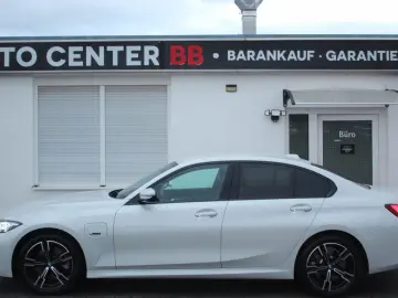 BMW 320 e M-SPORT FACELIFT WIDE NAVI LED AMBIENTE