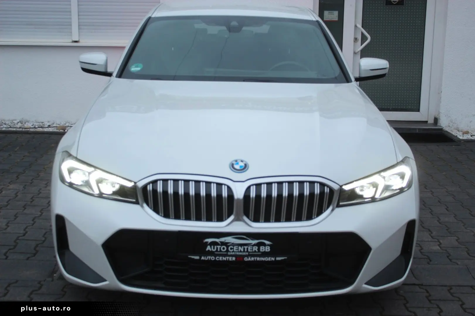 BMW 320 e M-SPORT FACELIFT WIDE NAVI LED AMBIENTE