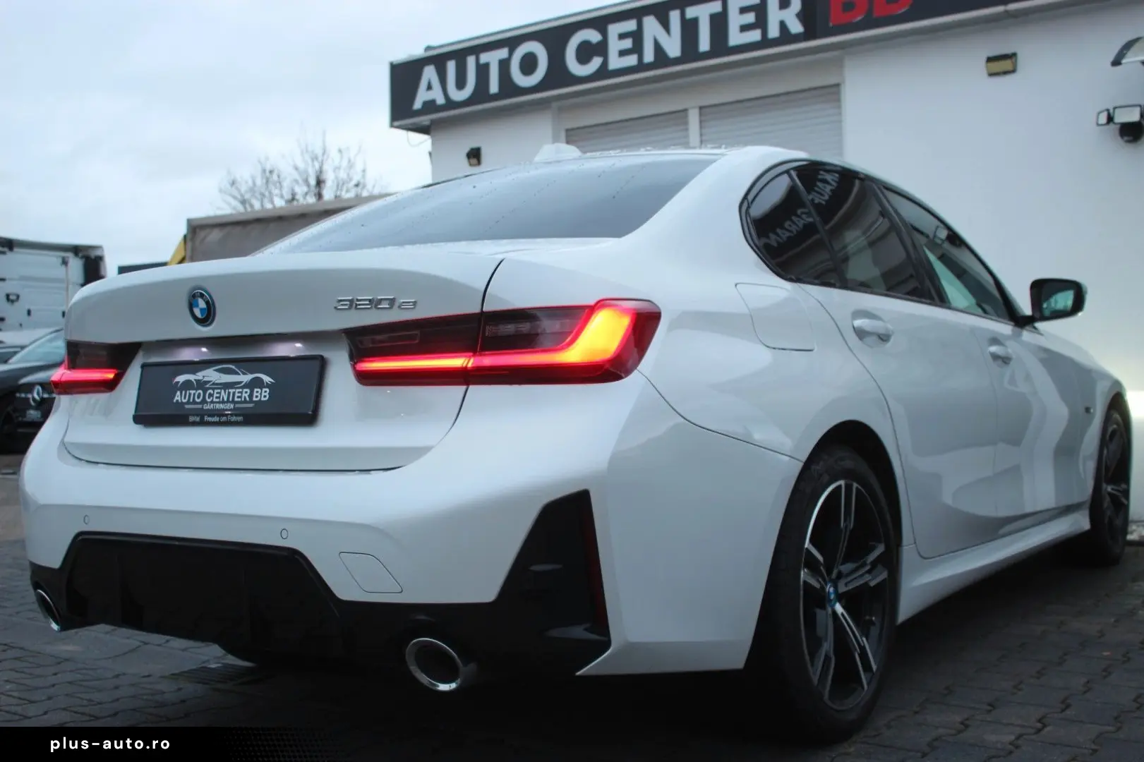 BMW 320 e M-SPORT FACELIFT WIDE NAVI LED AMBIENTE