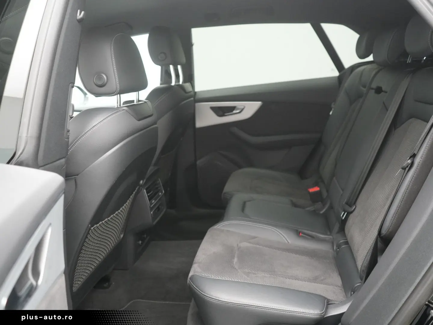 AUDI Q8 55 TFSIe quattro S line