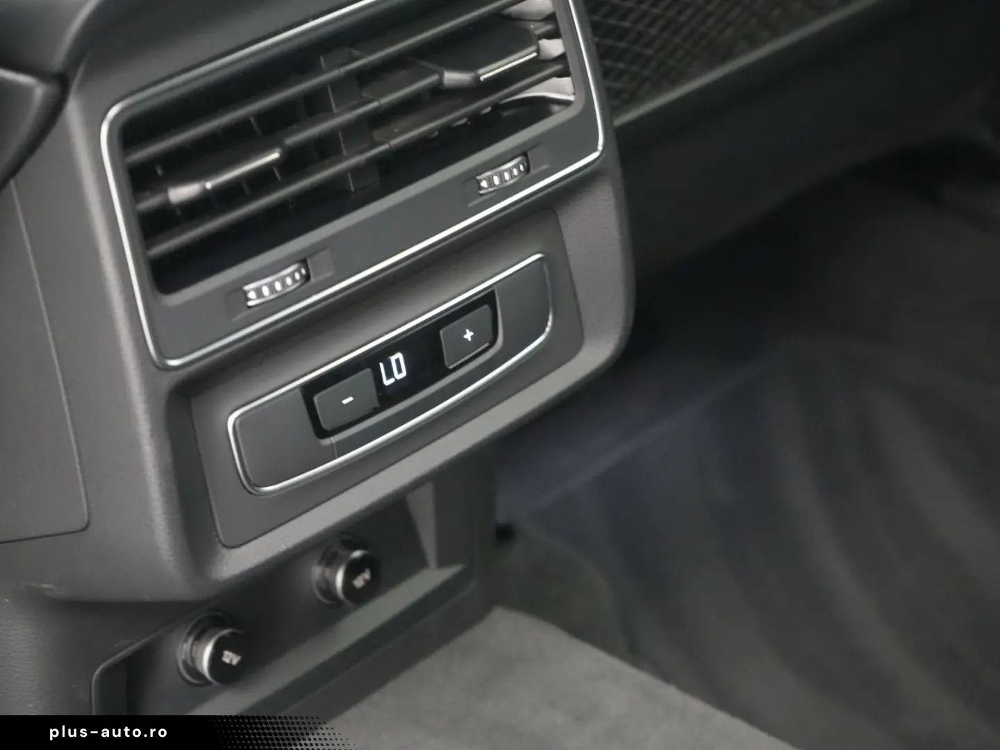 AUDI Q8 55 TFSIe quattro S line