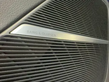 AUDI Q8 55 TFSI quattro HD Matrix AHK B&O Luft Kamera