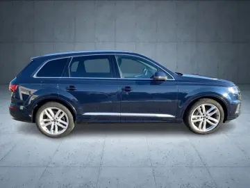 AUDI Q7 SUV 55 TFSI qu tiptr Matrix Pano ACC AHK Luft