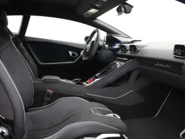 LAMBORGHINI Huracán Sterrato