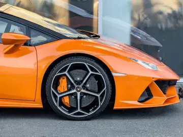 LAMBORGHINI Huracán EVO Spyder
