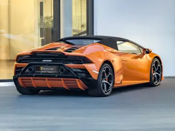 LAMBORGHINI Huracán EVO Spyder