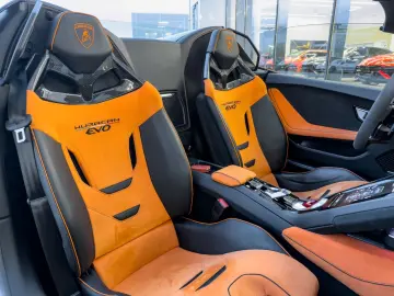LAMBORGHINI Huracán EVO Spyder