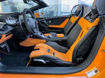 LAMBORGHINI Huracán EVO Spyder