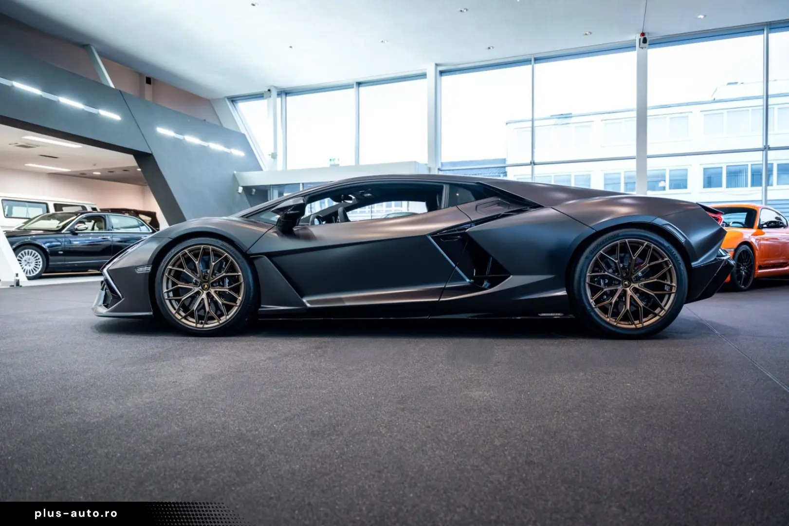 LAMBORGHINI Revuelto Ad Personam Int & Ext Beifahrerdisplay