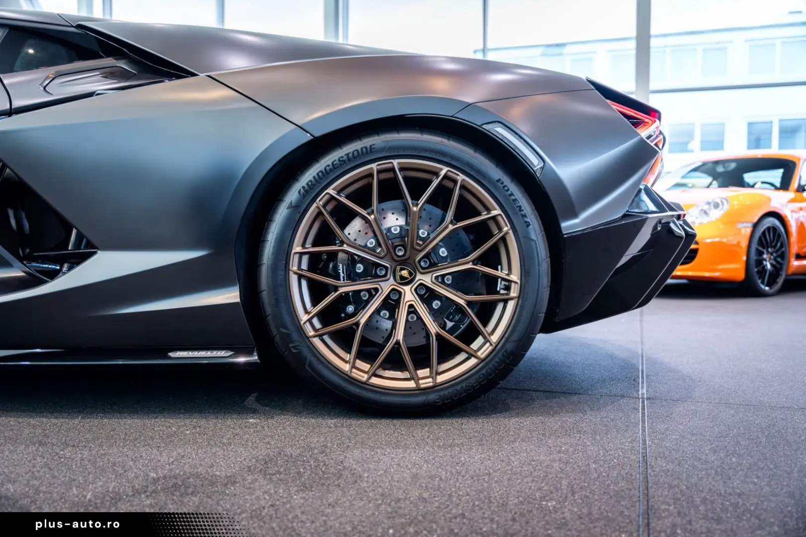 LAMBORGHINI Revuelto Ad Personam Int & Ext Beifahrerdisplay