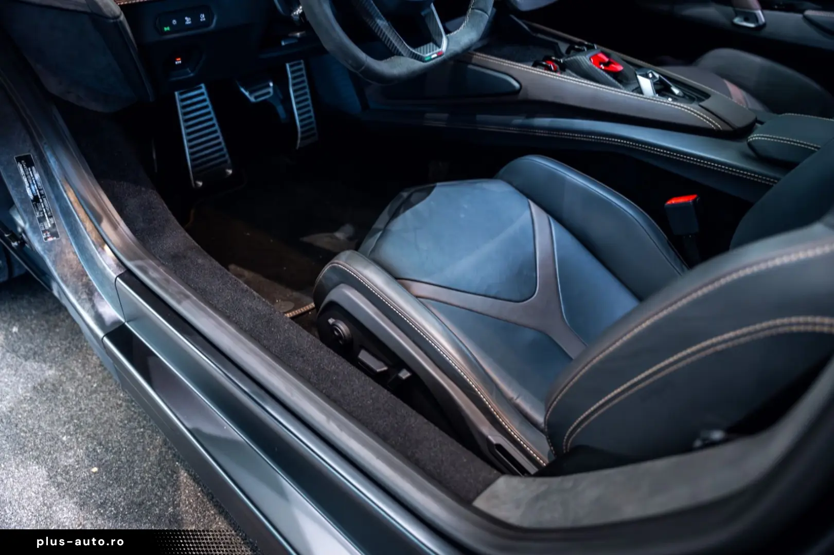 LAMBORGHINI Revuelto Ad Personam Int & Ext Beifahrerdisplay